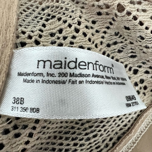 Maidenform Front-close Racerback Bra - Picture 3 of 4